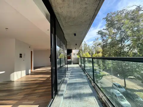 Departamento 7 ambientes con 2 baños