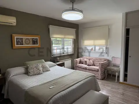 9 entre 507 y 508 100, Piso 0