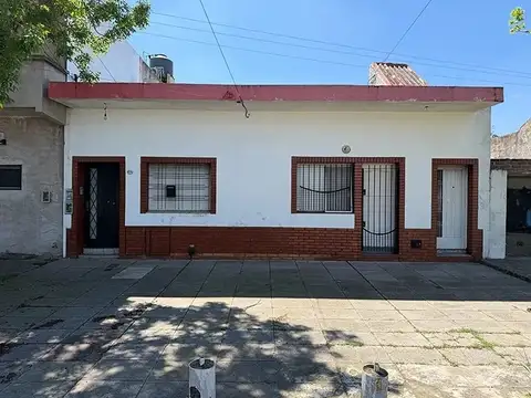 VIVIENDA MULTIFAMILIAR - PH FRENTE 2 AMB + PH FONDO 4 AMB - LOTE 10 x 21.79 –