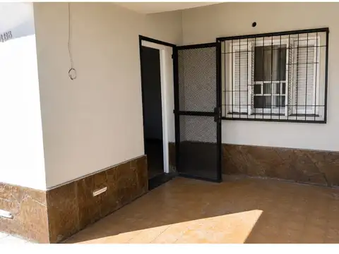 Casa en Venta en Alberdi, USD 65.000