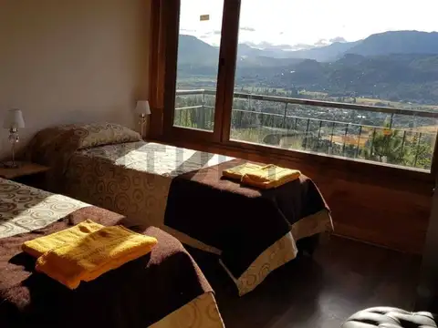 Casa en Alquiler con 1 cochera
