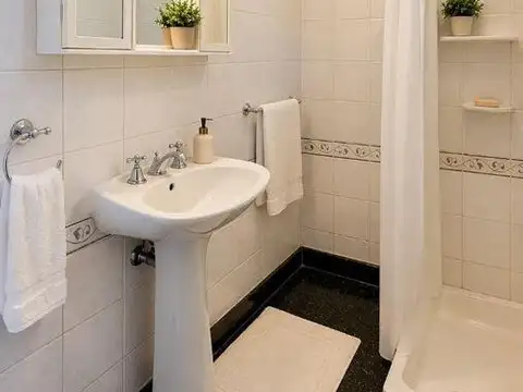 Casa 4 ambientes con 1 baño