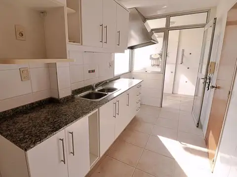 Departamento en Alquiler de 3 dormitorios