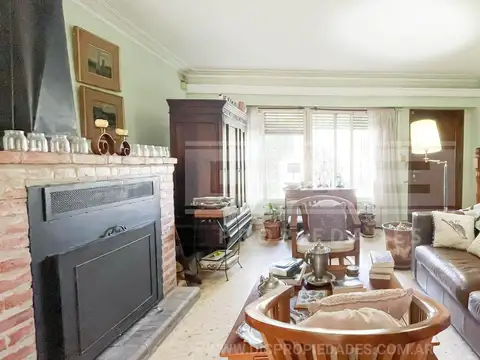 Casa en Venta con 1 cochera