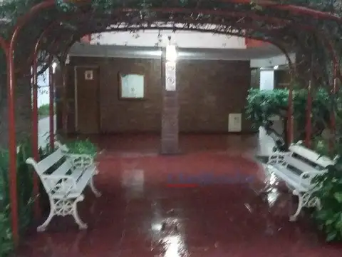 9 De Julio 1100 , Piso 1