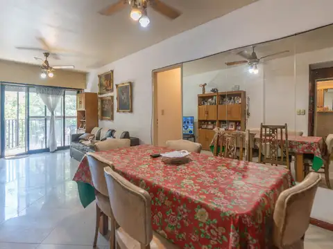 Departamento en Flores - 4 ambientes con cochera y baulera - SUM