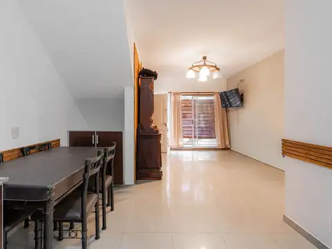 Depto Tipo Casa en Venta de 2 ambientes