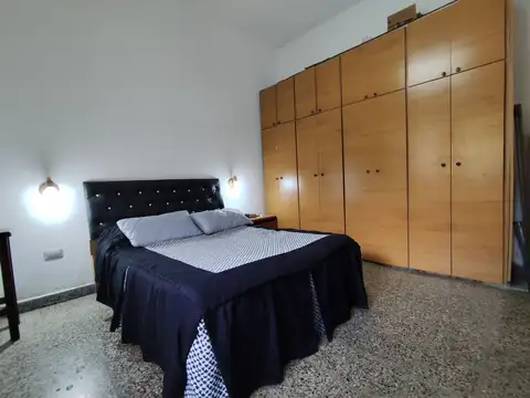 Depto Tipo Casa 4 ambientes con 2 baños