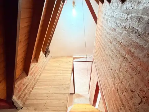 CHALET A ESTRENAR CON UN ESTILO UNICO - APTO A CREDITO