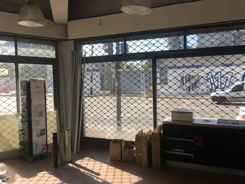 VENTA EN BLOQUE :: EDIFICIO :: LOCAL + 4 DEPTOS + DEPOSITO :