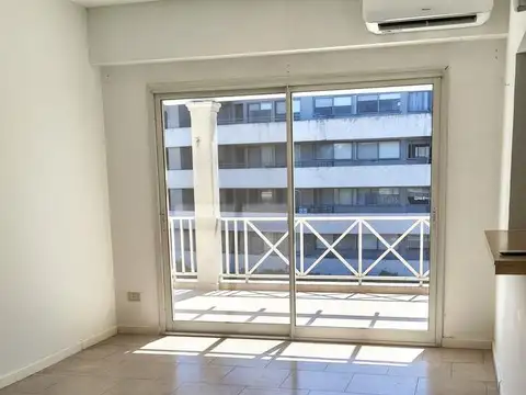 Departamento en Alquiler en Condominio Tortugas I, $ 900.000