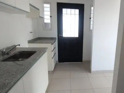 Casa en Alquiler en Colonia Tirolesa, $ 850.000