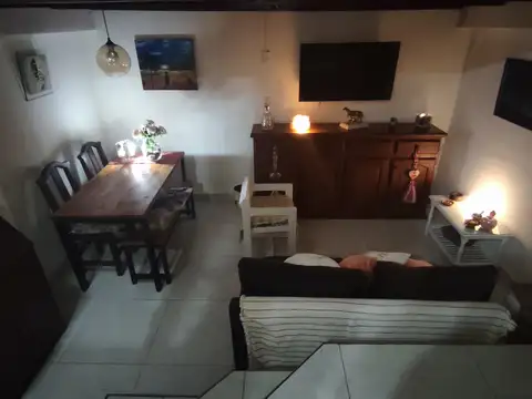 Depto Tipo Casa 3 ambientes con 2 baños
