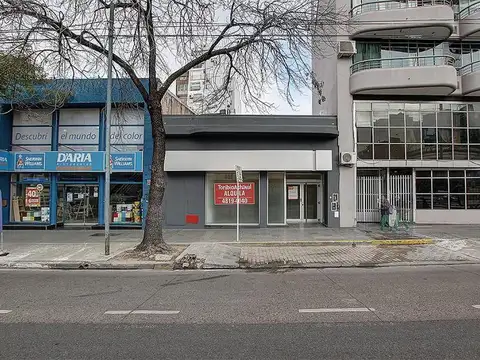 Local sobre Lote propio emplazado en la Av Cabildo, en el barrio de Nuñez. Apto todo destino.