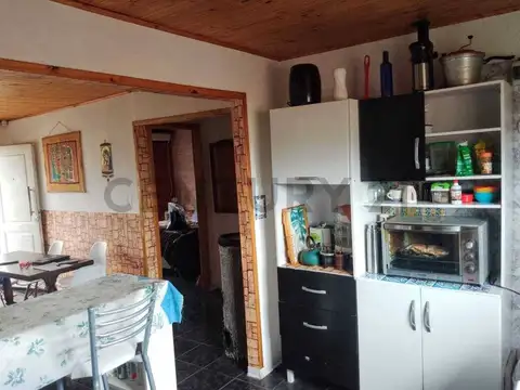 Casa 3 ambientes con 1 baño