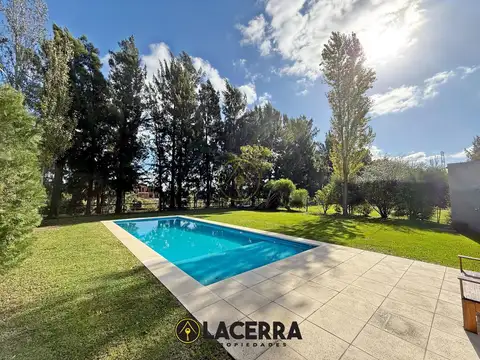 Casa con piscina en Santa Catalina