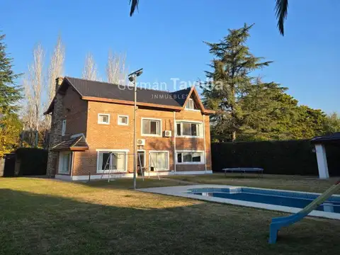 Casa en Alquiler de 4 dormitorios