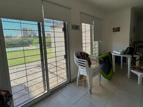 Casa 2 ambientes con 1 baño