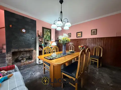 Depto Tipo Casa en Venta de 4 ambientes