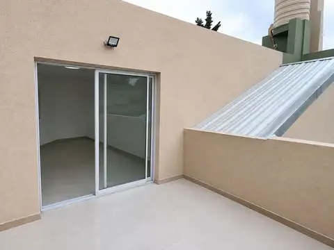 Depto Tipo Casa en Alquiler de 2 ambientes