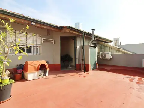 PH en Venta en Pompeya, CABA