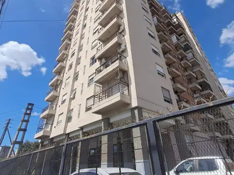 4 AMB CON COCHERA Y BAULERA