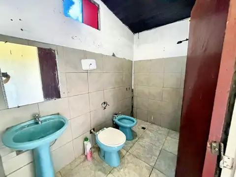 Casa 4 ambientes con 1 baño