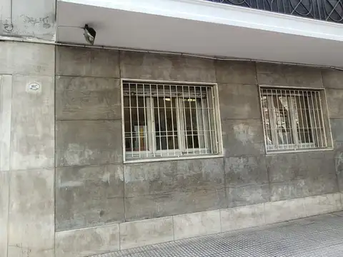 Sarmiento 4000, Piso PB