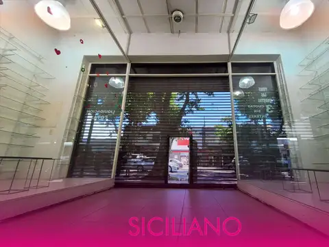 Local en Alquiler en Parque Avellaneda, $ 2.200.000