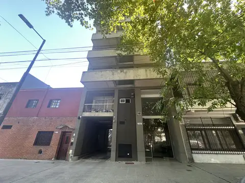 Condarco 1800, Piso 2