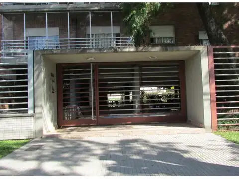 Departamento 4 ambientes con cochera en Torres Moron