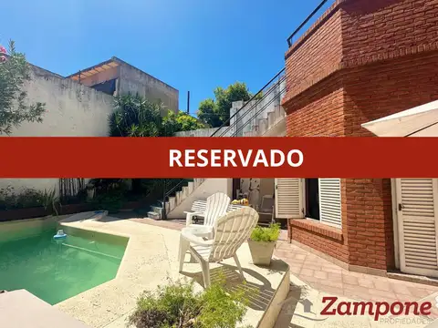 Venta Casa 4 dormitorios y pileta en Flores