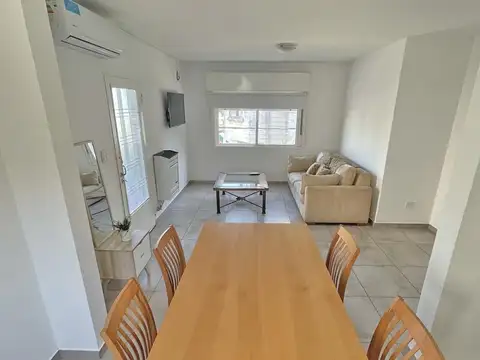 Del Valle Iberlucea 712 , Piso 1