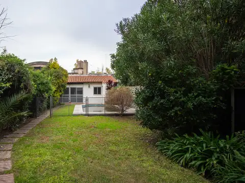 Casa 5 ambientes con 2 baños
