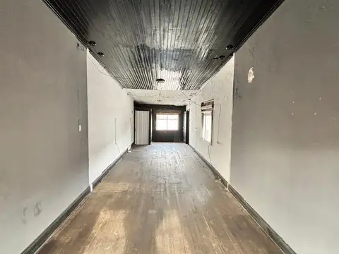 ALQUILER – LOCAL COMERCIAL AMPLIO – 160 M2