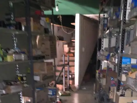 Local en Virrey Del Pino