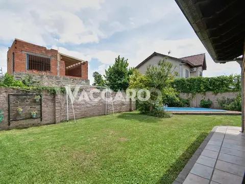Casa en Venta en Castelar, USD 285.000