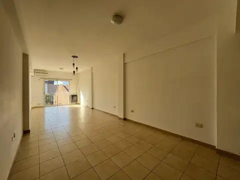Hipólito Yrigoyen 731, 2º