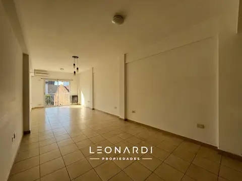 Hipólito Yrigoyen 731, 2º