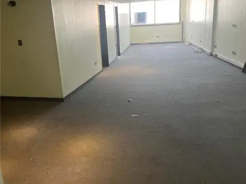 Oficina en Alquiler con 1 cochera