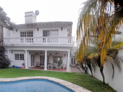 Venta Casa 6 Ambientes 5 dormitorios,San isidro,Jardin