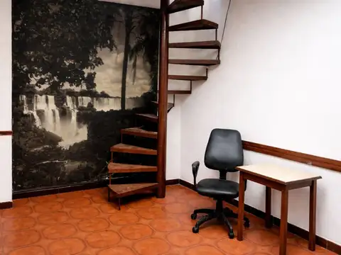 VENTA OFICINA, 2 baños privados, en 2 niveles