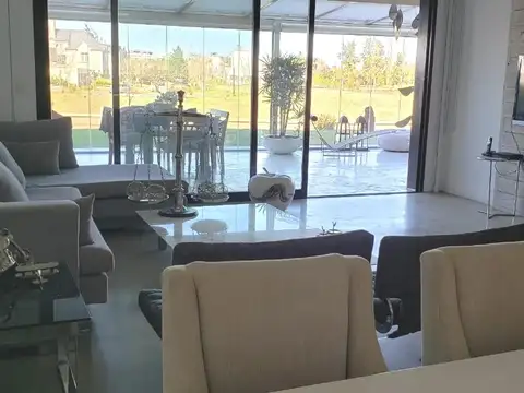 Departamento 3 ambientes con 3 baños