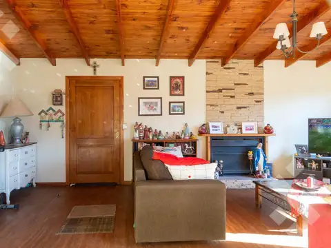 Casa 3 dormitorios, estudio, cochera, lavadero - San Martin de los Andes