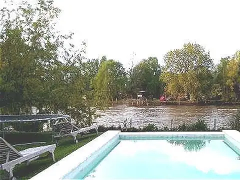 Casa con costa al rio con increíble parque! Santa María De Tigre ! VENTA Y ALQUIER ANUAL.