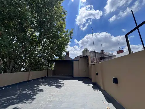 Depto Tipo Casa en Venta en Villa Pueyrredon, USD 217.000