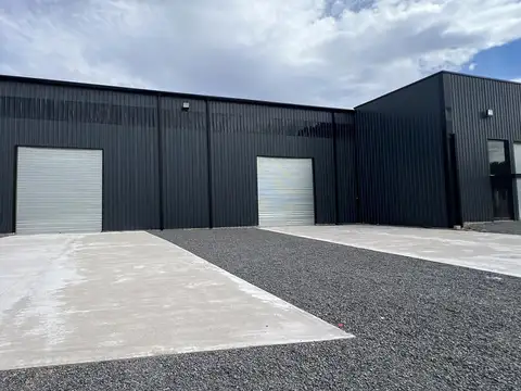 Depósito en Alquiler de 560 m2 en Don Torcuato full Amenities