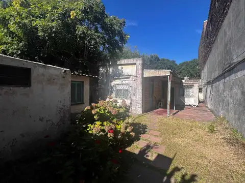 Venta casa lote propio de 520m2 a reciclar Sarandí