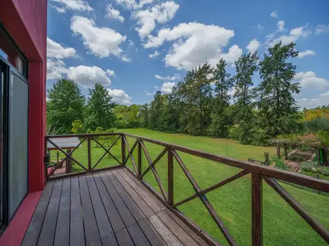 Casa en Venta en Exaltacion de la Cruz, USD 835.000