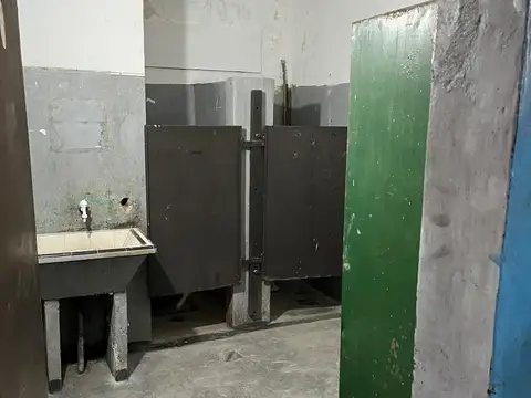 Galpón Comercial E Industrial en Alquiler